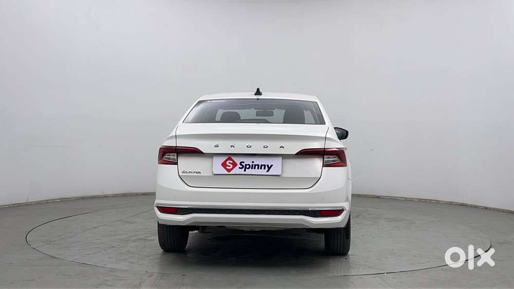 Skoda Slavia Style 1.0l Tsi Mt, 2022, Petrol
