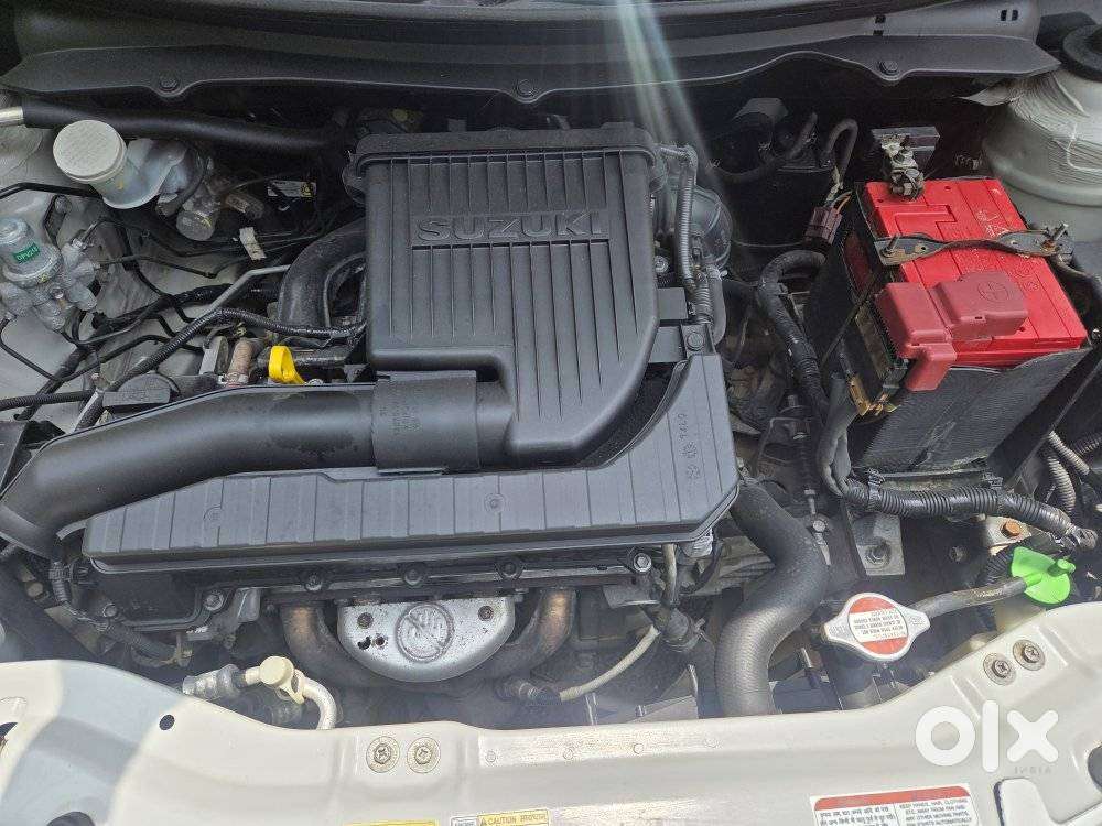Maruti Suzuki Swift Vxi + Manual, 2015, Petrol