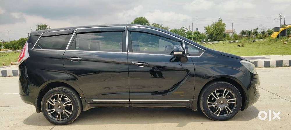 Mahindra Marazzo M8, 2019, Diesel