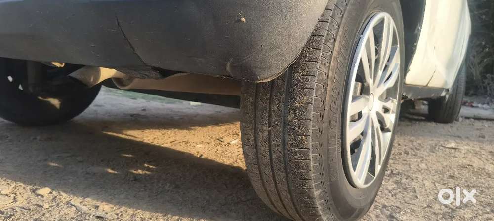 New Tyre New Battery 25 Ki Average 6 Seater Car H Engine Gear Sb Ok H