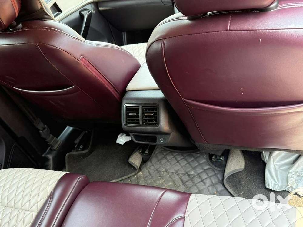 Mahindra Xuv700 2024 Diesel Well Maintained