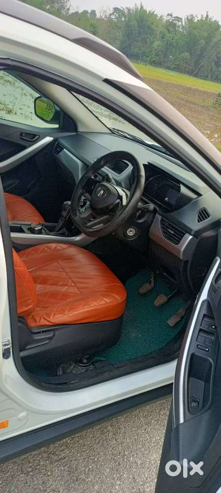 Tata Nexon, 2023, Petrol