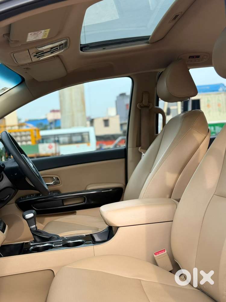 Kia Carnival Prestige, 2021, Diesel
