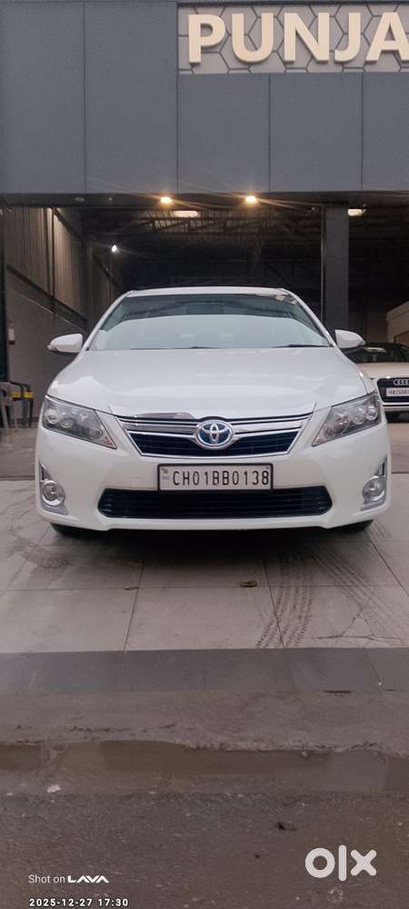 Toyota Camry Hybrid 2.5, 2015, Petrol