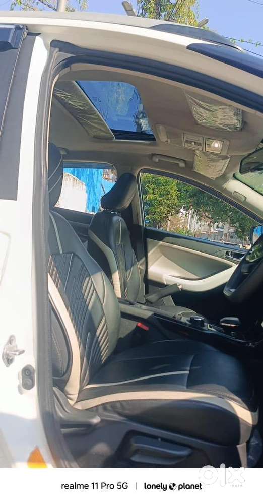 Tata Nexon Creative + Sunroof Petrol Automatic