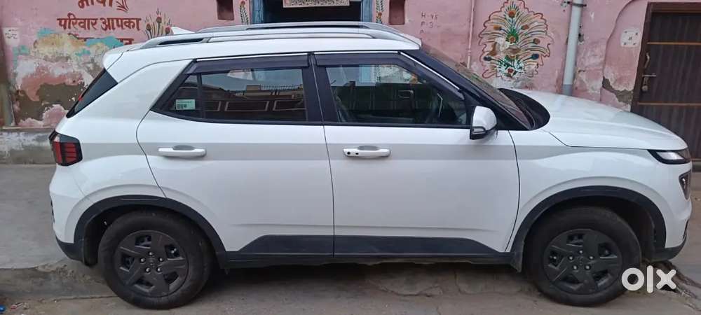 Hyundai Venue 1.2 S 2025 Petrol Manual