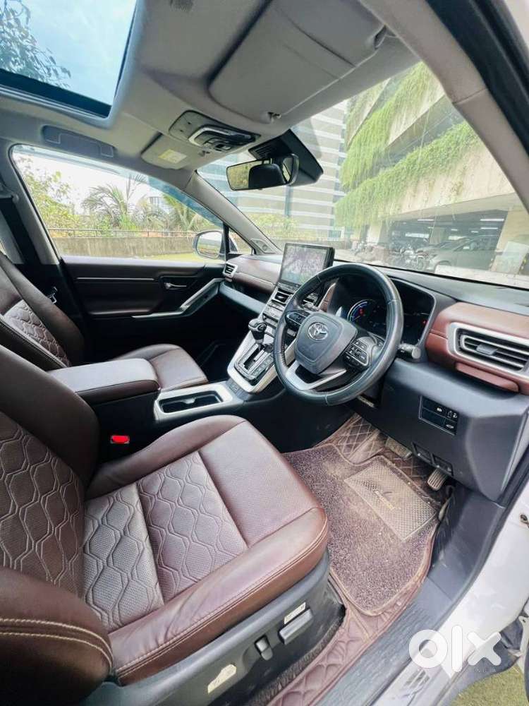 Toyota Innova Hycross 2.0 Zx Hybrid 7 Str, 2024, Petrol