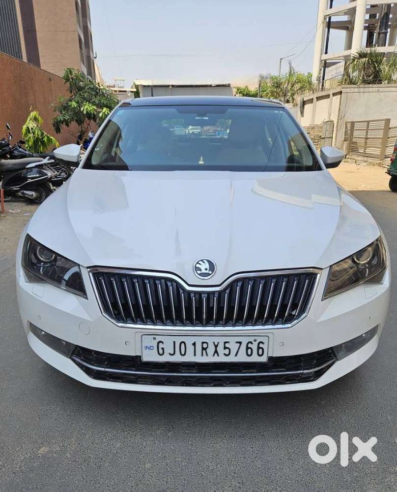 Skoda Superb Lk 1.8 Tsi At, 2017, Petrol