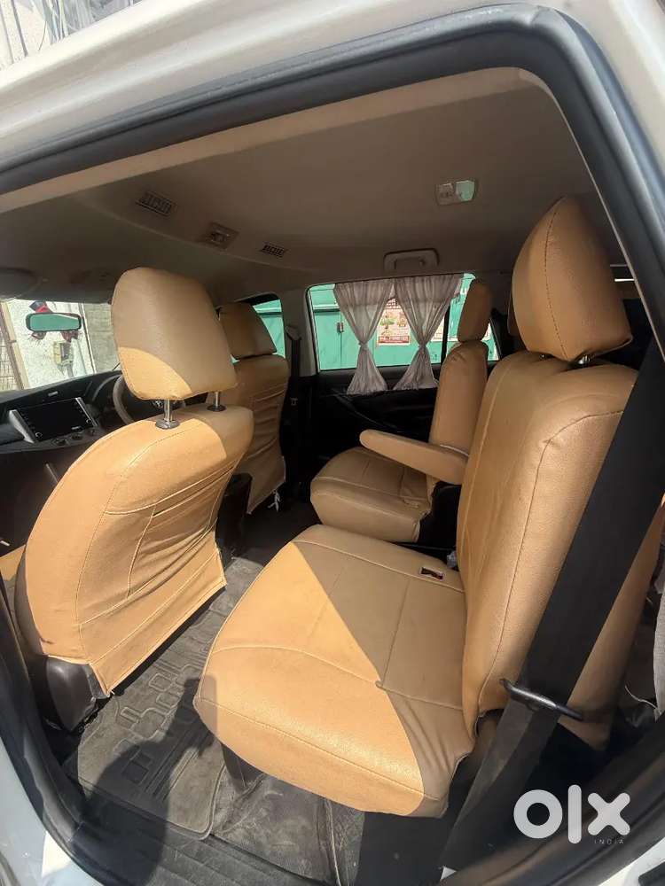 Innova Crystal Car For Sale New Condition 33560 Km Running