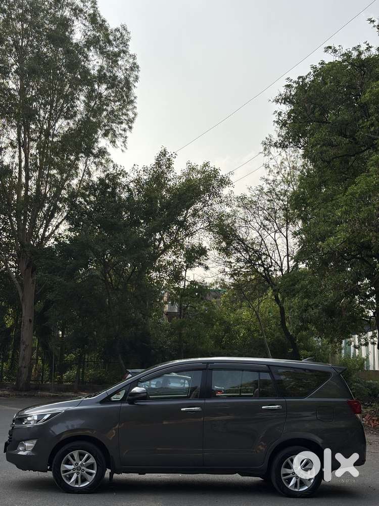 Toyota Innova Crysta 2.4 G Mt, 2017, Diesel