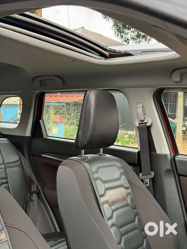 Maruti Suzuki Brezza 1.5 Zxi Plus Smart Hybrid Dual Tone, 2023, Petr..