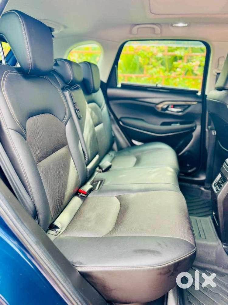 Maruti Suzuki Grand Vitara 1.5 Alpha Smart Hybrid At, 2023, Petrol