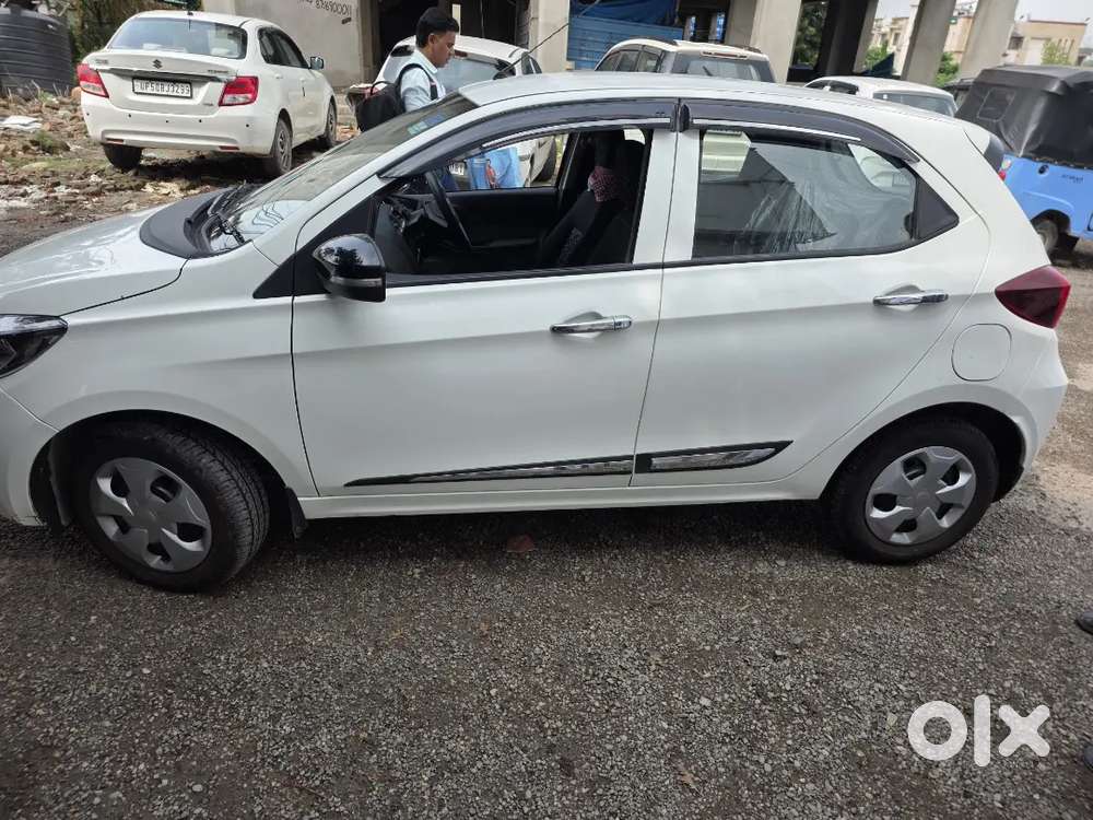 Tata Tiago Revotron  19 Dec 2024