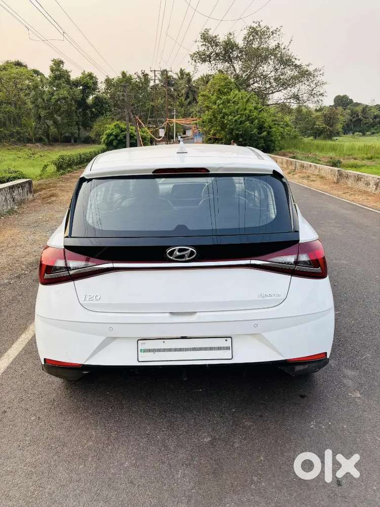 Hyundai I20 2022 Petrol 68000 Km Driven Well Maintained