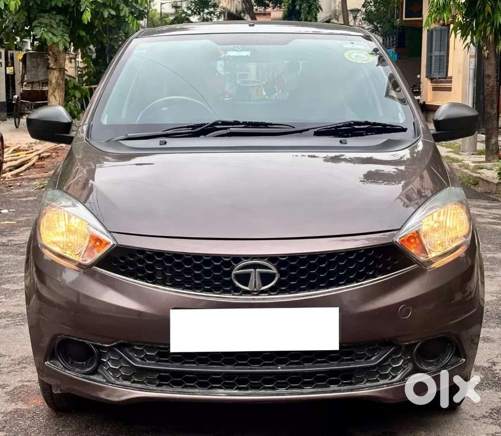 Tata Tiago Xe, 2018, Petrol