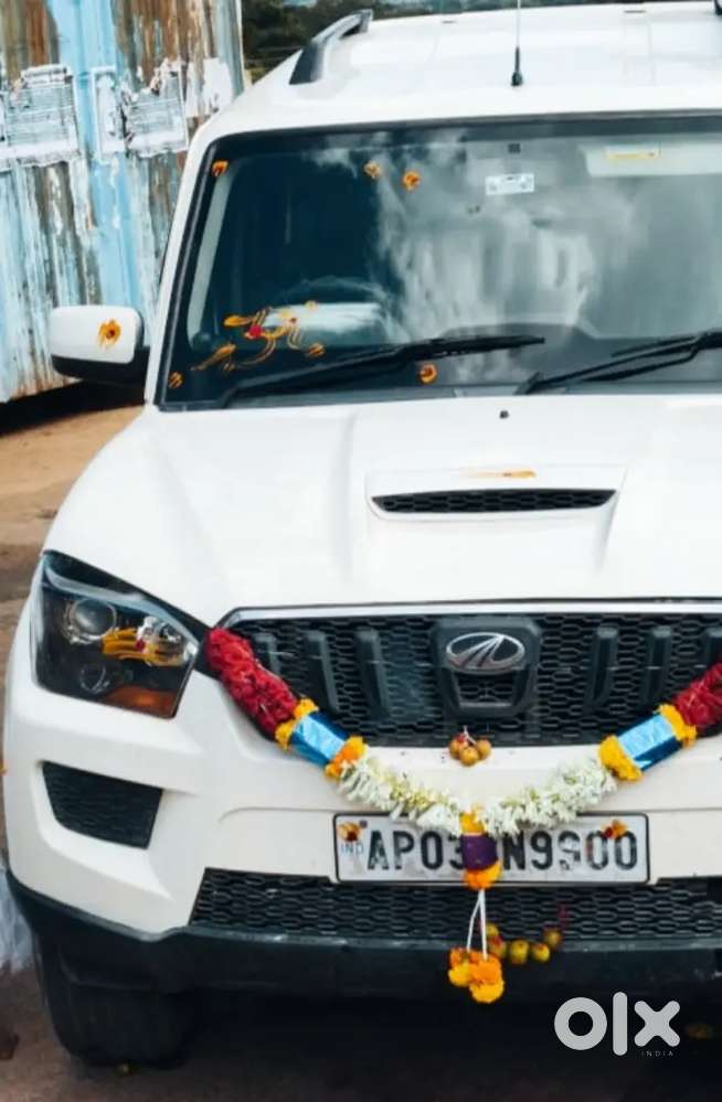 Mahindra Scorpio Classic 2015 Diesel 100000 Km Driven