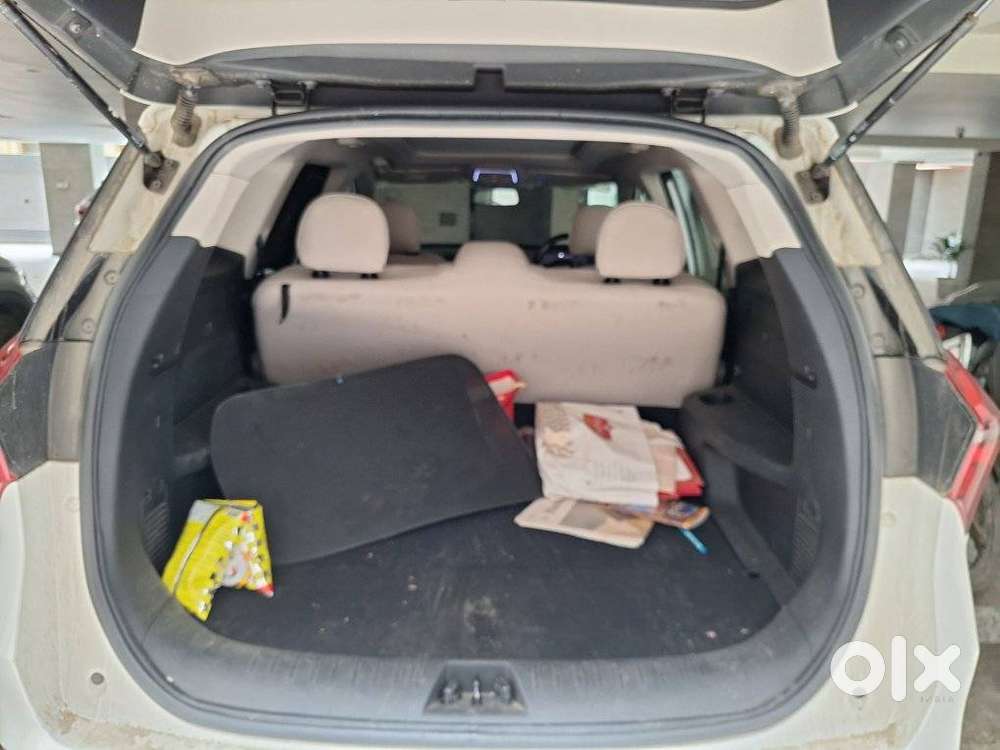Mahindra Xuv700 2.0 Ax 5 Petrol At Str, 2021, Petrol