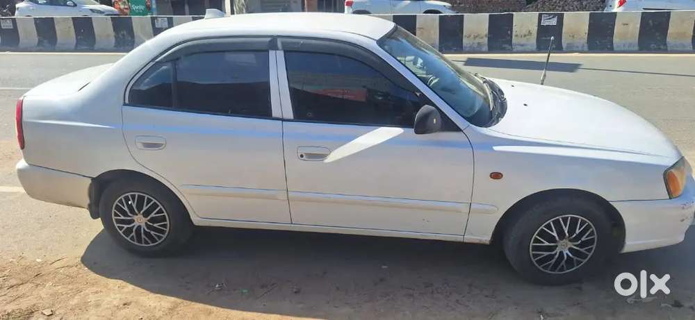 Hyundai Accent Hatchback 2009 Petrol
