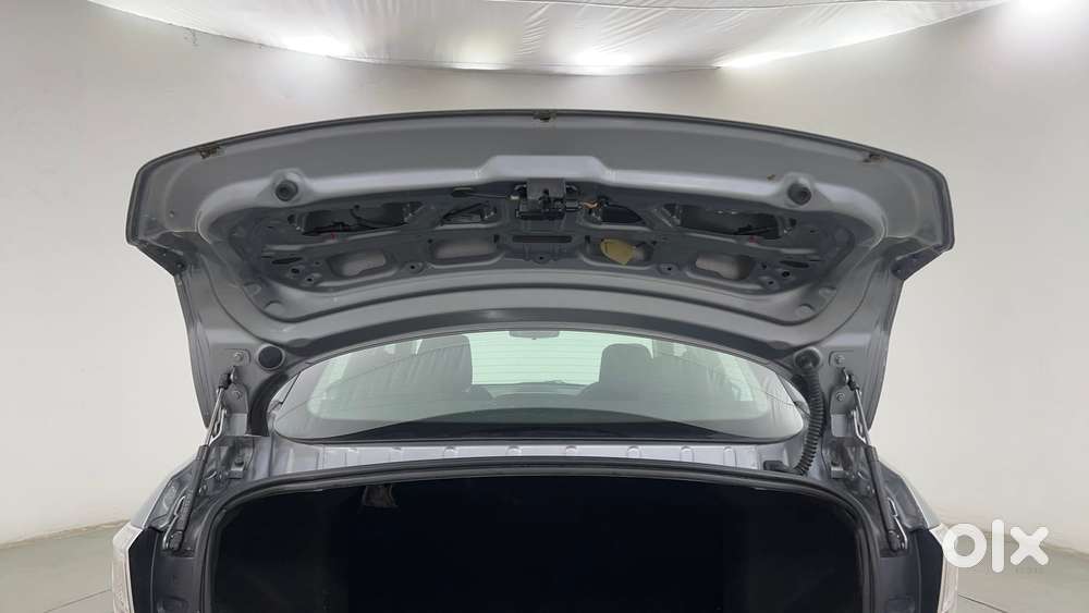 Tata Tigor Xza, 2018, Petrol