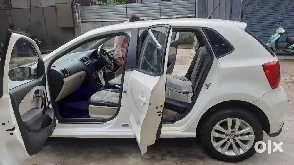 Polo  Full Option Middle   2 Key  New Insurance