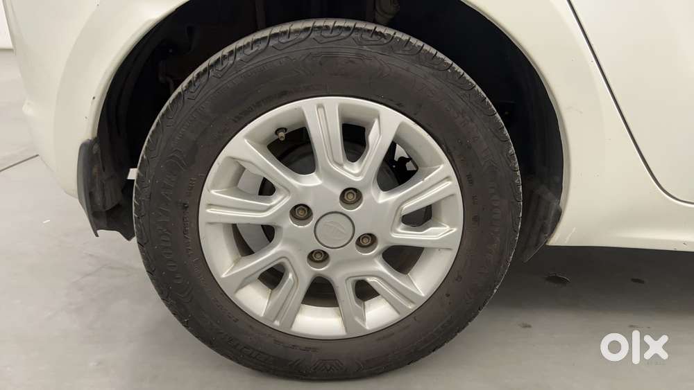 Tata Tiago Xz, 2016, Petrol