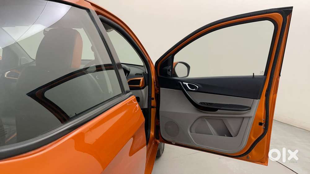 Tata Tiago 1.2 Revotron Xz Plus Dual Tone, 2019, Petrol