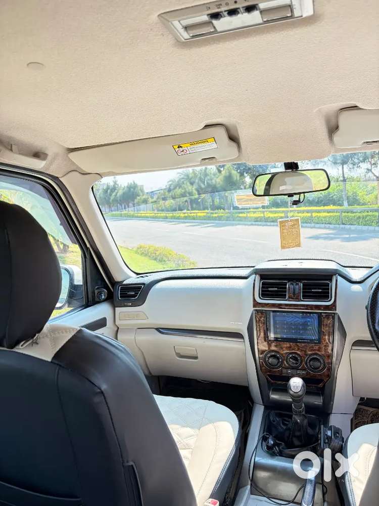 Mahindra Scorpio S6 Plus 2016