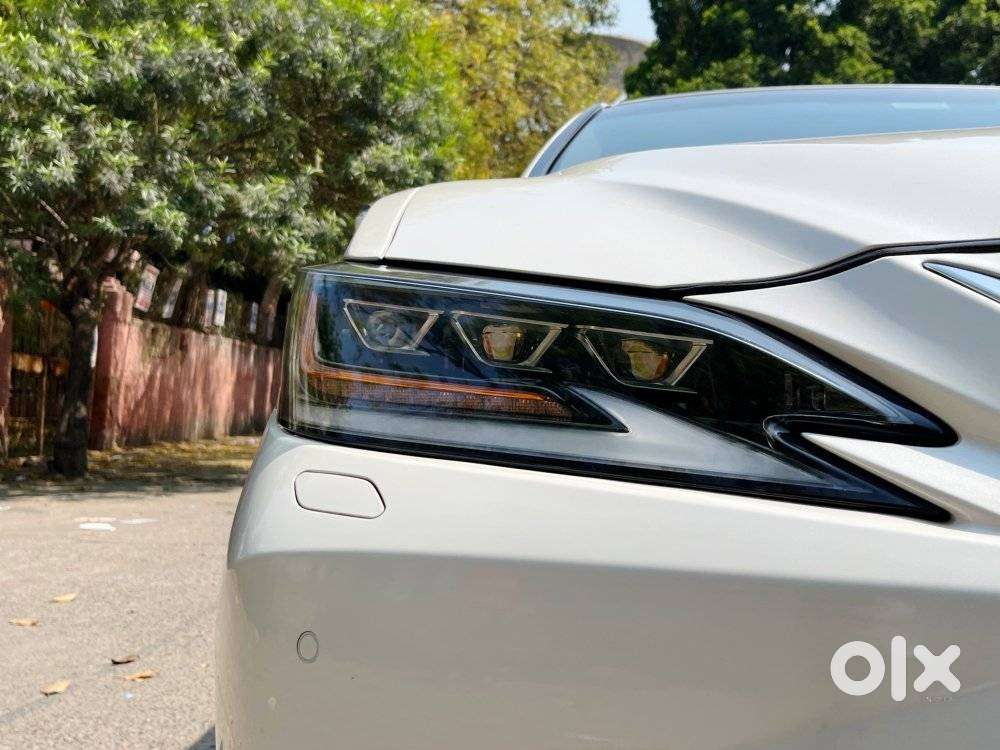 Lexus Es 300h Luxury, 2021, Cng & Hybrids