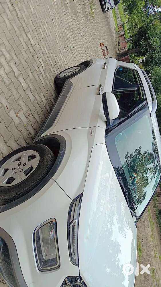 Hyundai Venue 2020 Diesel 60000 Km  Driven Well Maintained