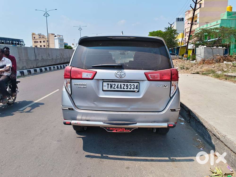 Toyota Innova Crysta 2.7 V, 2023, Petrol