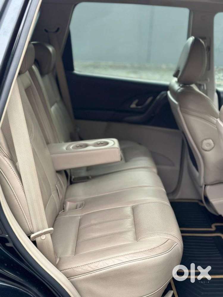 Mahindra Xuv500 2.2 W10 Sportz Edition At, 2017, Diesel