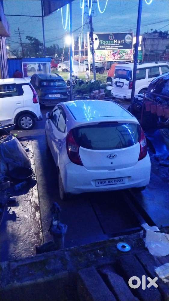 Hyundai Eon Petrol Manual 2013 Year