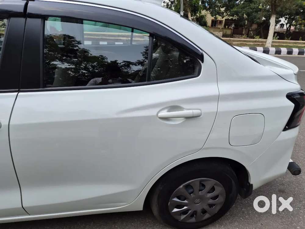 Maruti Suzuki Dzire 2025 Cng & Petrol 22500 Km Driven