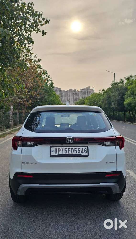 Honda Elevate V Mt, 2023, Petrol