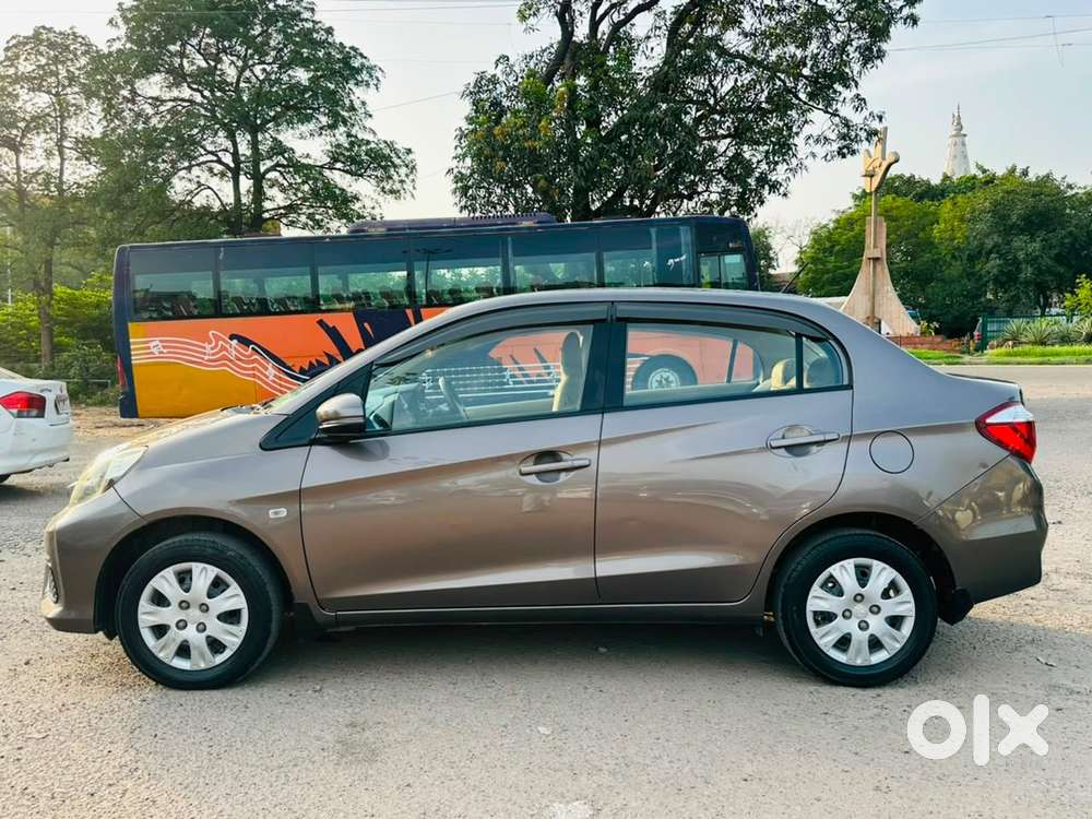 Honda Amaze Petrol 2016 . Both Keys. Insurance Valid. 2 Airbags