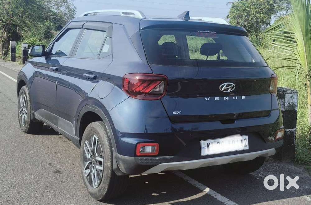 Hyundai Venue Sx (o) Mt 1.5 Diesel, 2022, Diesel