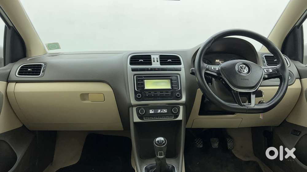 Volkswagen Vento 2010-2013 Petrol Highline, 2015, Petrol