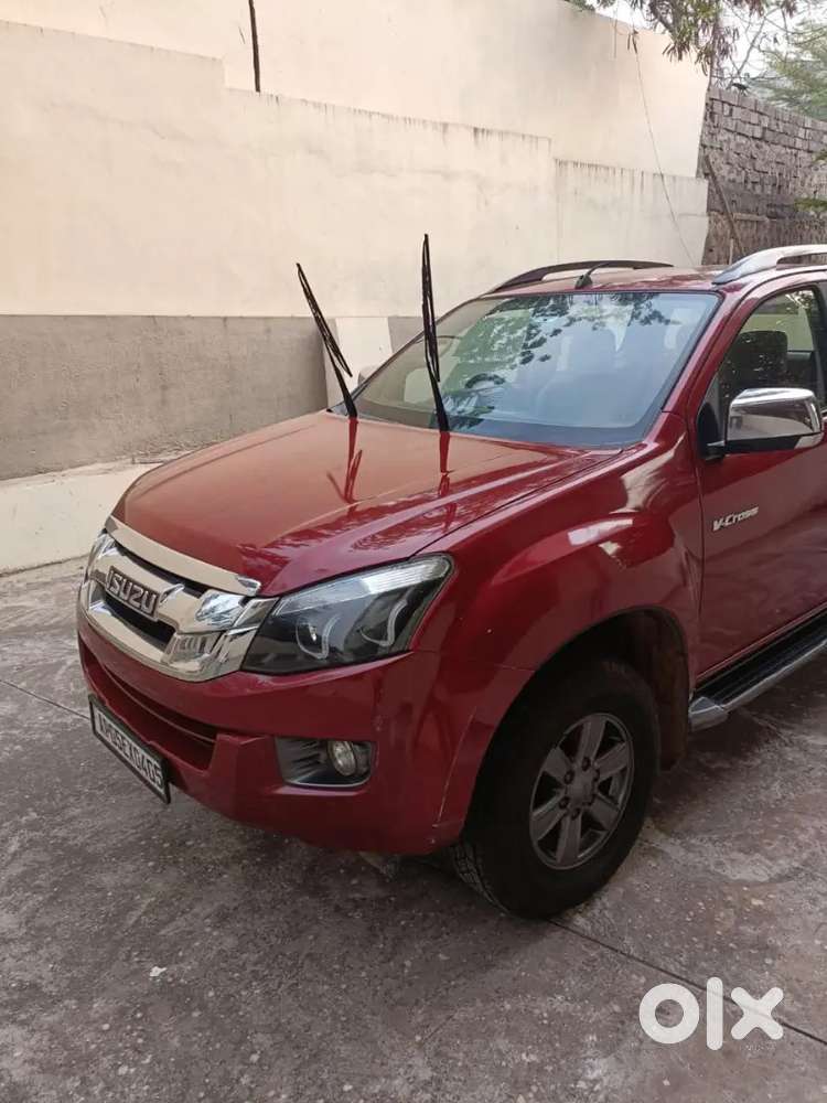 Isuzu D-max V-cross 2018