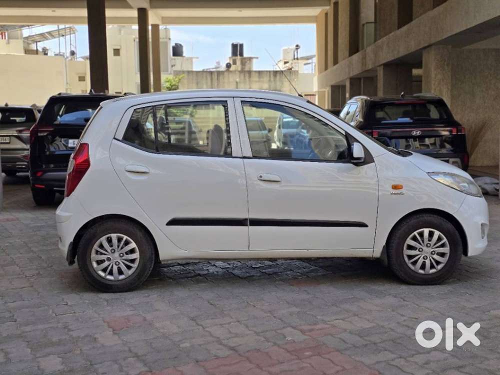 Hyundai I10 Sportz 1.1 Irde2, 2014, Cng & Hybrids