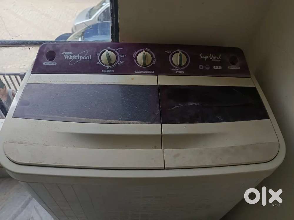 Whirlpool Semi Automatic Washing Machine
