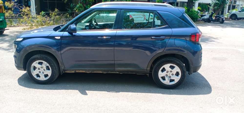 Hyundai Venue S Plus Mt 1.2 Kappa, 2022, Petrol