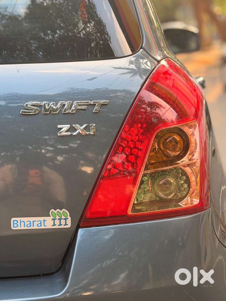 Maruti Suzuki Swift Vvt Zxi, 2011, Petrol