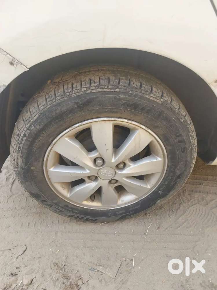 80% Tyre And New Ac