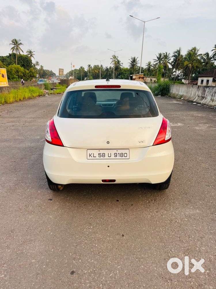 Maruti Suzuki Swift Vxi With Abs, 2017, Petrol