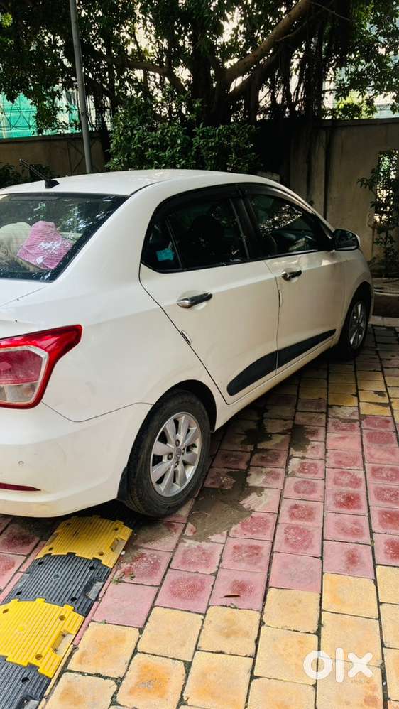 Hyundai Xcent Petrol 2015