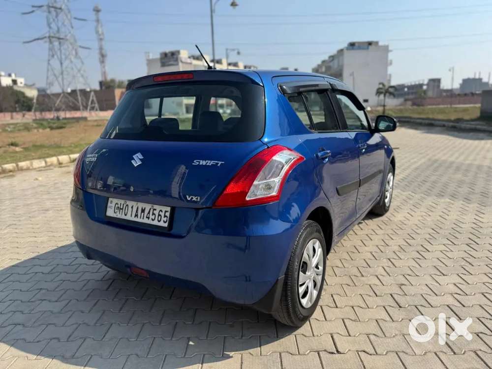 Maruti Suzuki Swift Petrol 2012
