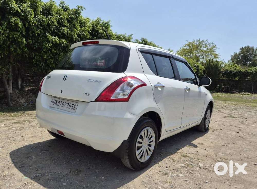 Maruti Suzuki Swift Vxi 1.2 Abs Bs-iv, 2016, Petrol