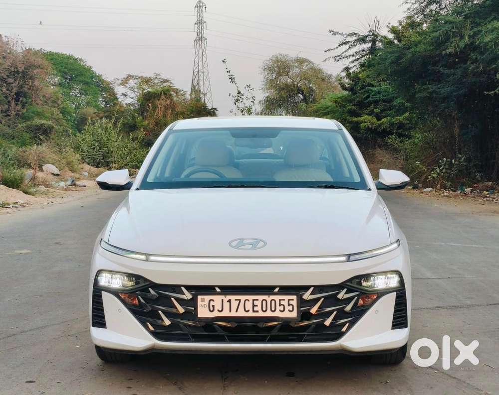 Hyundai Verna 1.5 Sx Petrol Mt, 2023, Petrol