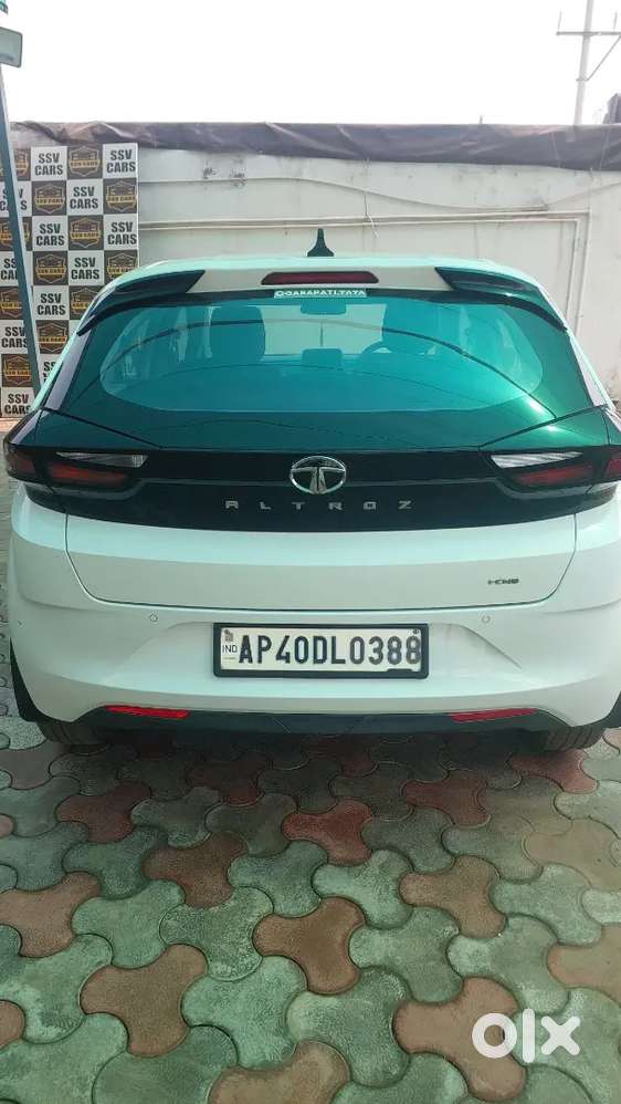 Tata Altroz 2023 Cng & Hybrids 18000 Km Driven