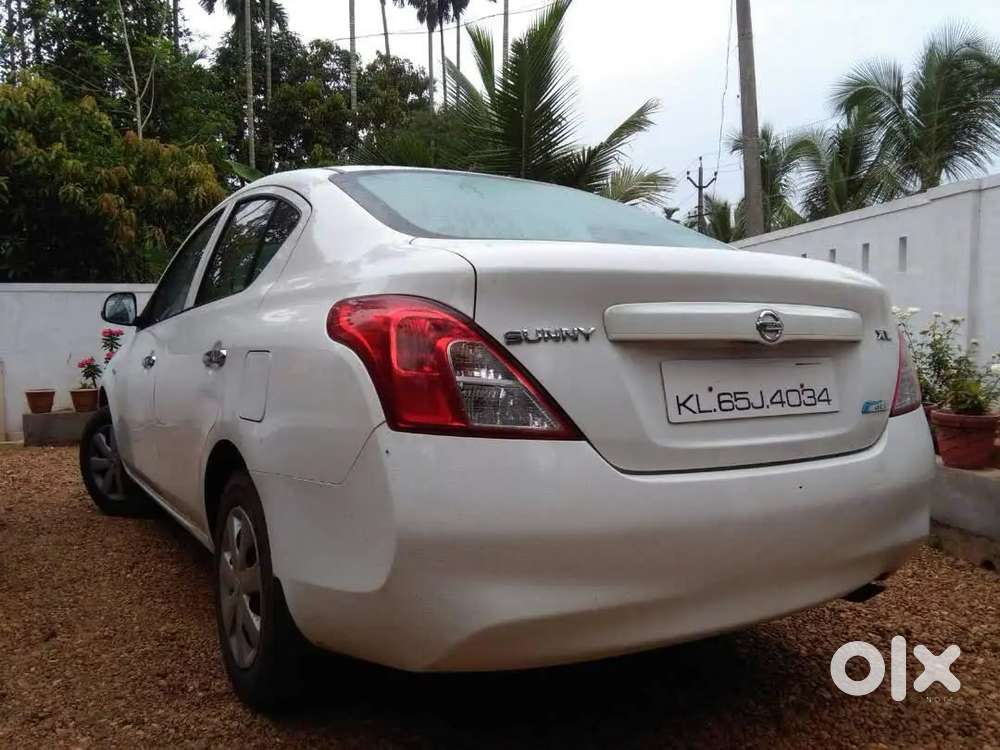Nissan Sunny 2012 Diesel 182000 Km Driven